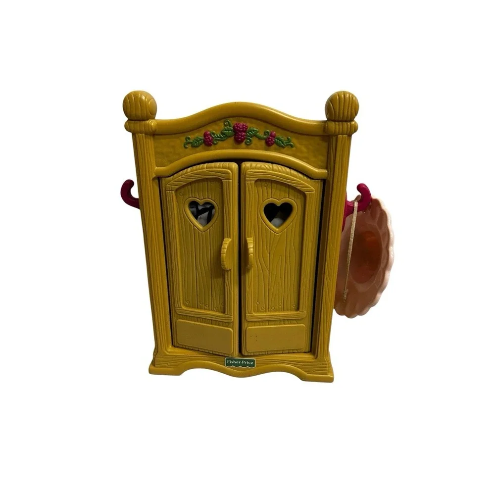 1998‎ FISHER PRICE BRIARBERRY BEAR WARDROBE HANGERS/DRESS/HAT